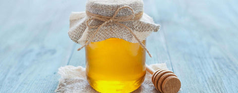 Beneficiile mierii cu ulei esențial - sinergia naturală dintre apiterapie și aromaterapie